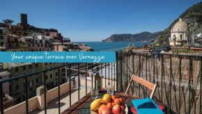 La Torretta dei Merli with Views Vernazza